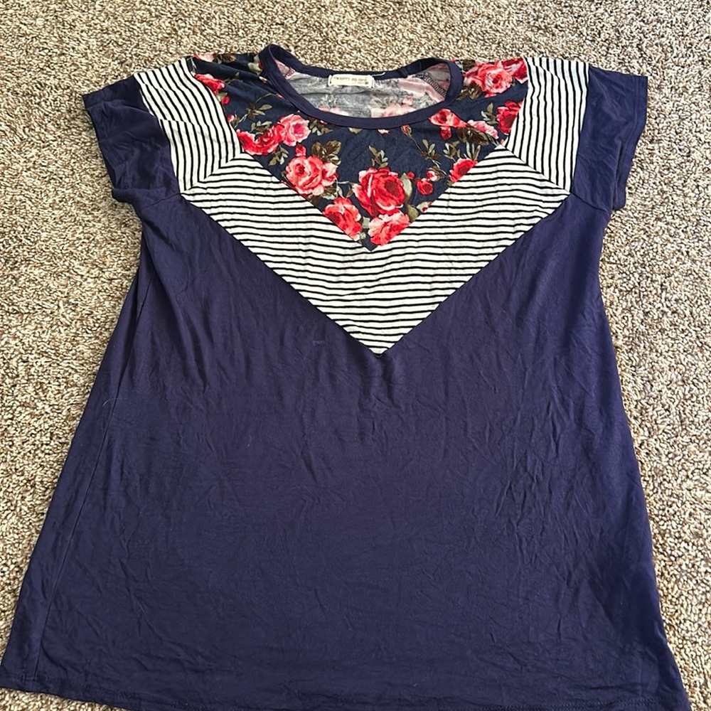Navy and floral tee, fits like a medium